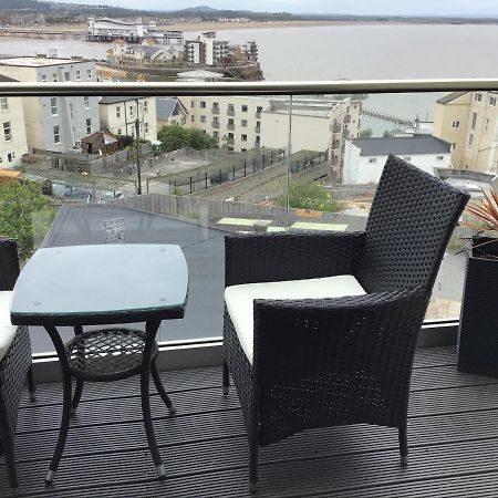 Modern Apartment With Stunning Sea View Weston-super-Mare Zewnętrze zdjęcie