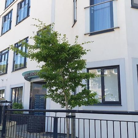 Modern Apartment With Stunning Sea View Weston-super-Mare Zewnętrze zdjęcie