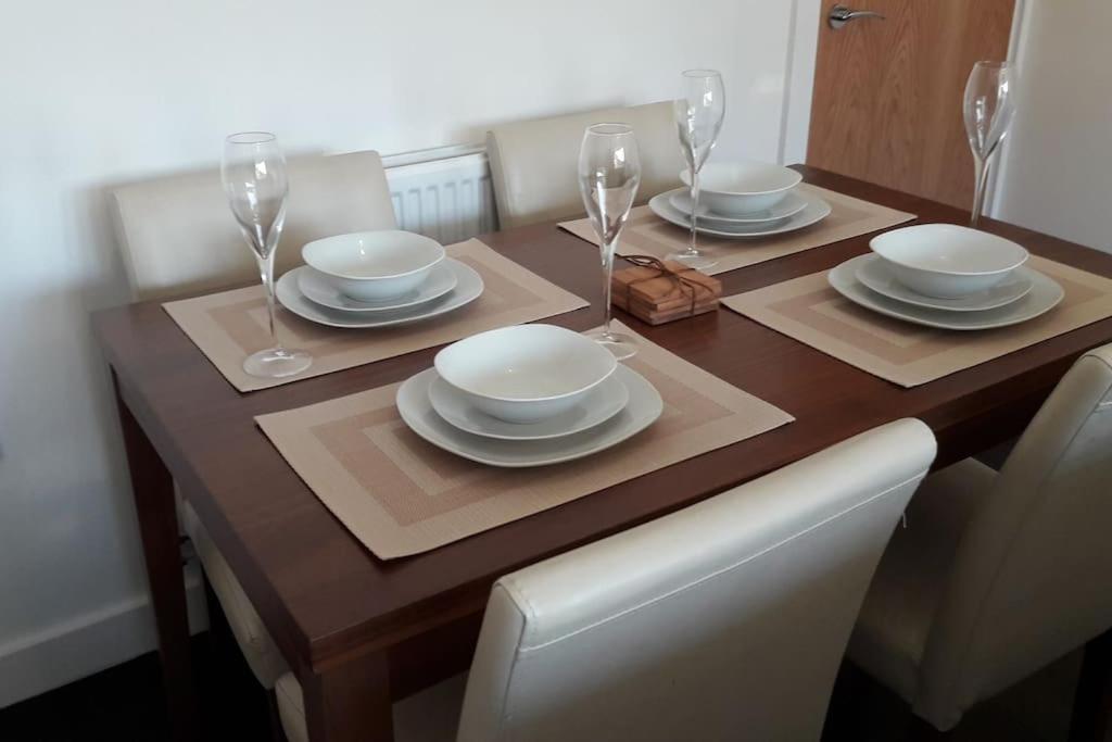 Modern Apartment With Stunning Sea View Weston-super-Mare Zewnętrze zdjęcie
