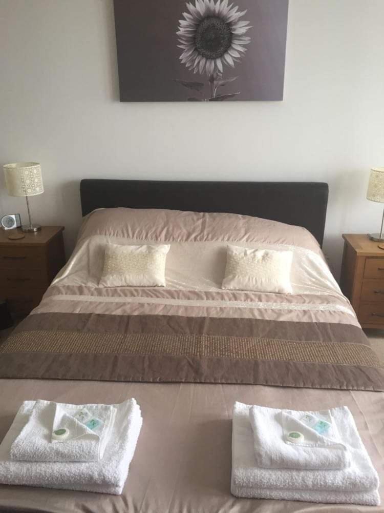 Modern Apartment With Stunning Sea View Weston-super-Mare Zewnętrze zdjęcie